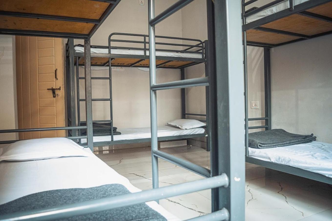 Olt Hostel Rishīkesh Zewnętrze zdjęcie