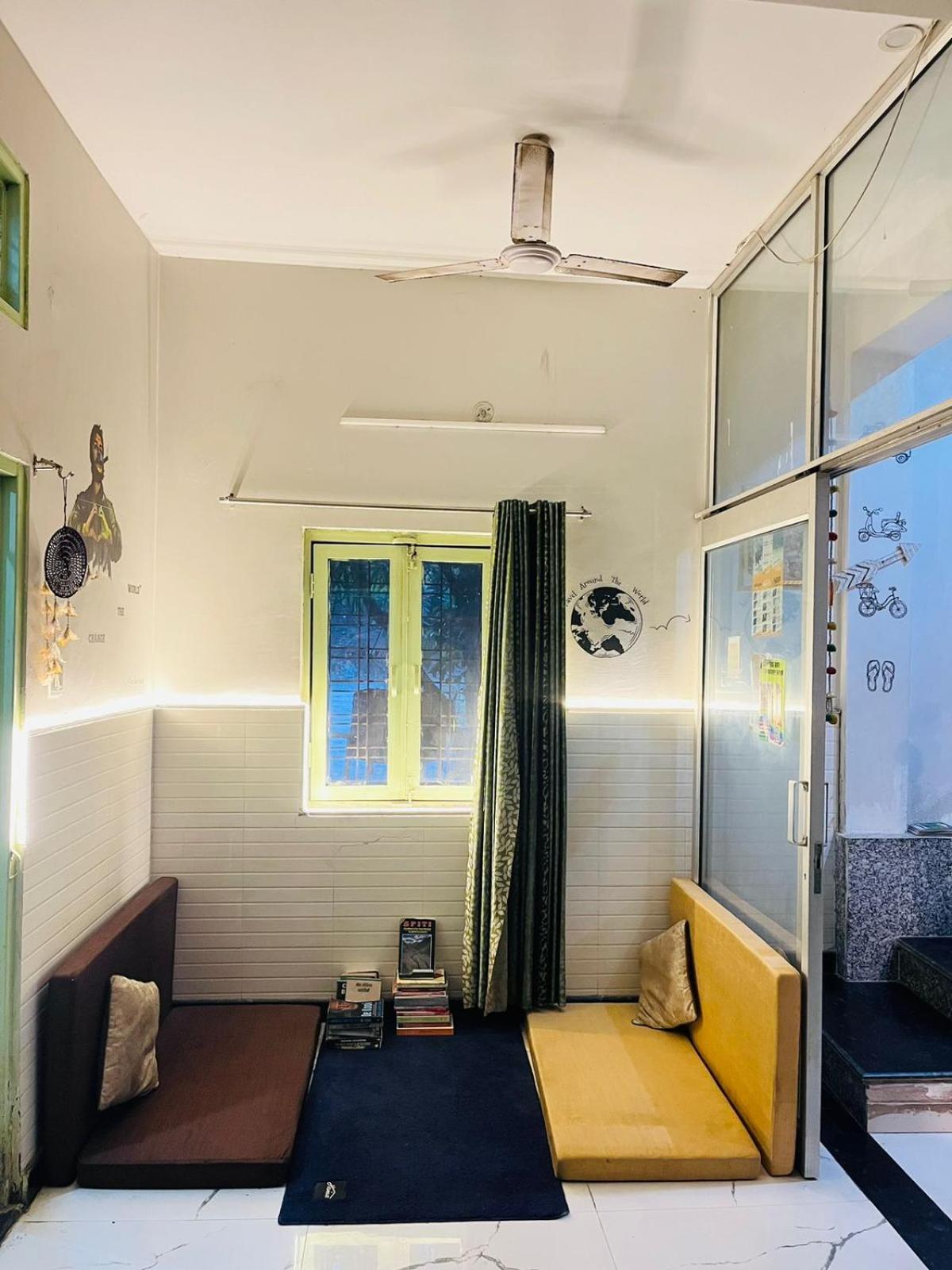 Olt Hostel Rishīkesh Zewnętrze zdjęcie