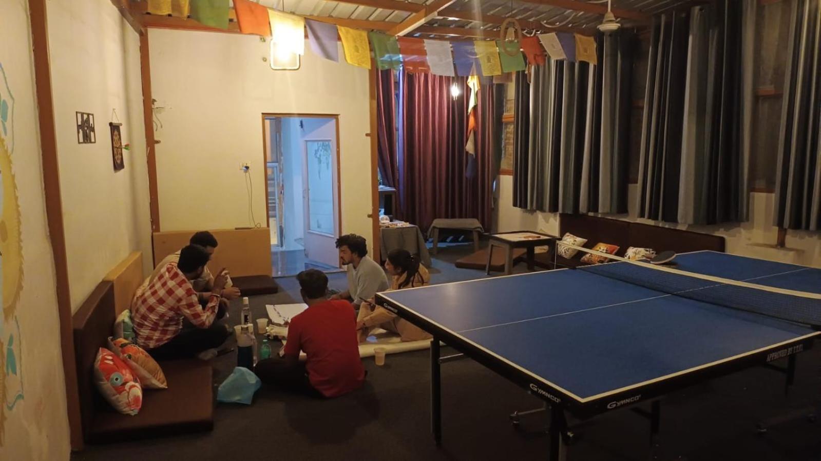 Olt Hostel Rishīkesh Zewnętrze zdjęcie